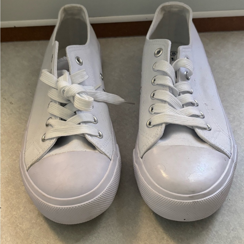 BCG All-White Canvas Sneakers New retail $27